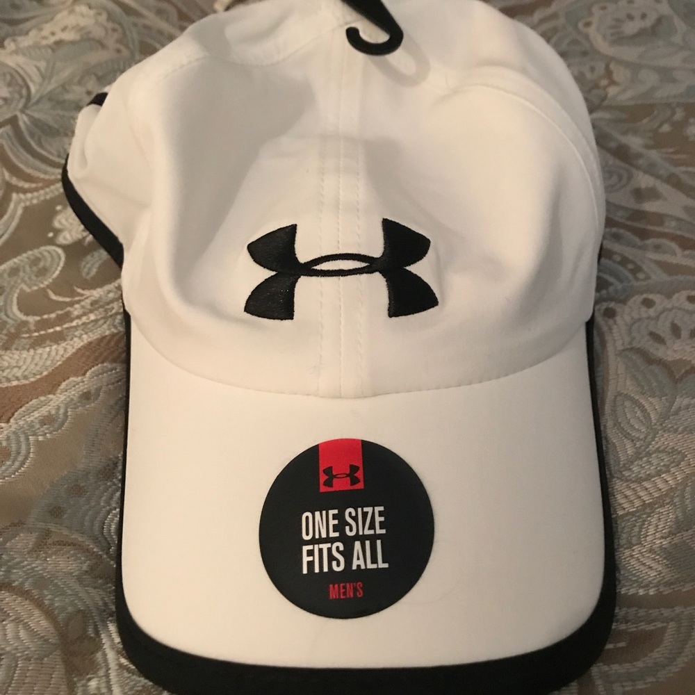 Under Armor White/Black Shadow Cap 4.0